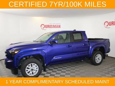 Used 2025 Toyota Tacoma SR5 AWD/4WD image 3