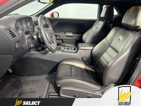 Used 2014 Dodge Challenger SXT RWD image 11