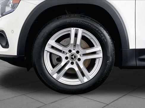 Used 2023 Mercedes-Benz GLB 250 4MATIC image 11