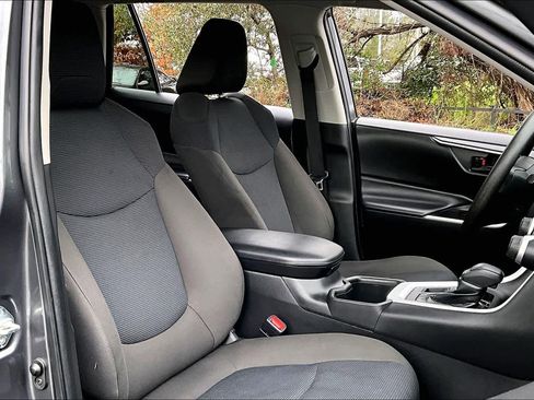 Certified 2023 Toyota RAV4 LE image 8