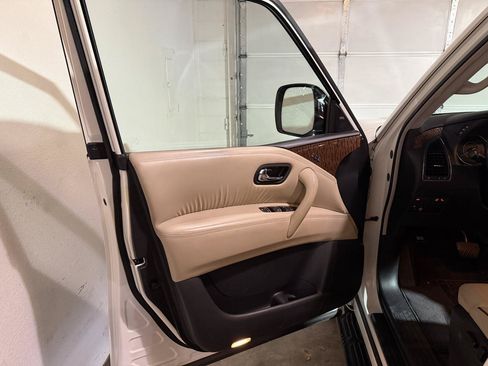 Used 2017 Nissan Armada SL w/ Technology Package AWD/4WD image 6