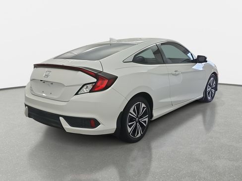 Used 2017 Honda Civic EX-T image 5