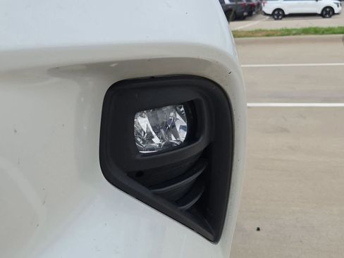 Used 2021 Toyota Highlander XLE FWD image 10