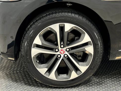 Used 2021 Jaguar F-PACE R-Dynamic S image 35