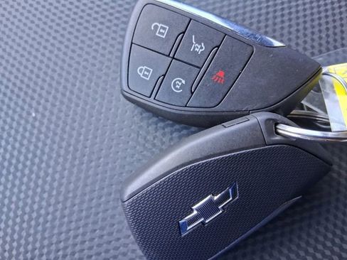 Used 2025 Chevrolet Equinox RS w/ Safety and Technology Package FWD image 14