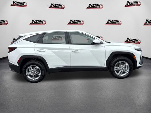 New 2026 Hyundai Tucson SE image 4