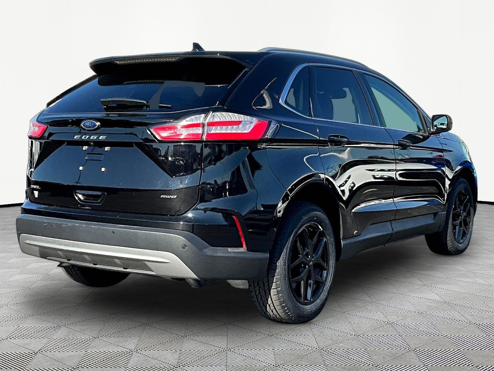 Used 2023 Ford Edge SEL w/ Convenience Package AWD/4WD image 6