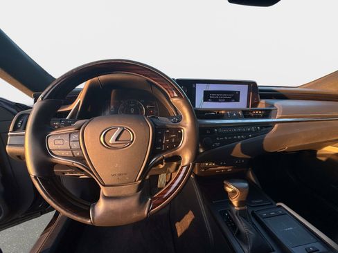 Used 2019 Lexus ES 350 w/ Premium Package image 29