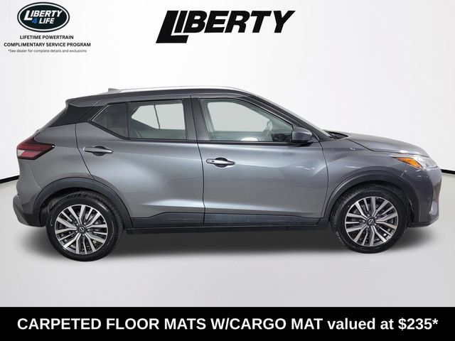 Used 2023 Nissan Kicks SV FWD image 2