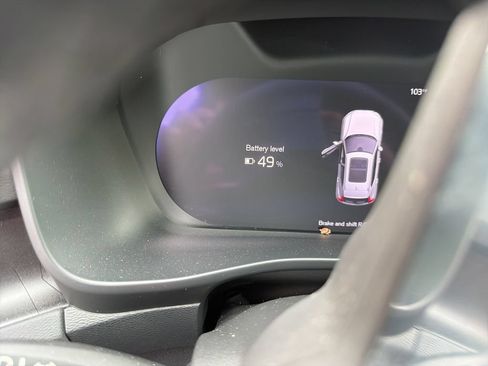 Used 2023 Volvo XC40 Recharge Ultimate AWD/4WD image 11