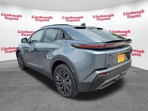 Used 2026 Toyota C-HR AWD/4WD image 24