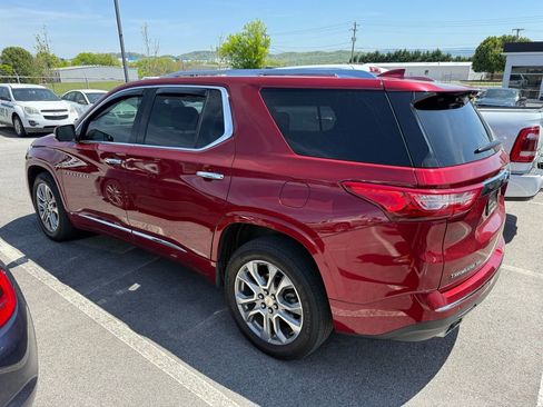 Used 2018 Chevrolet Traverse Premier image 3