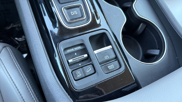 Used 2025 Honda Pilot EX-L image 39