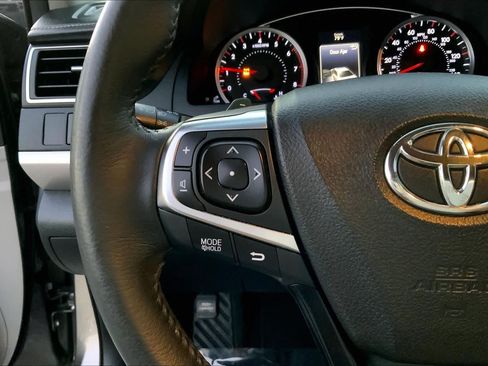 Used 2017 Toyota Camry SE FWD image 23
