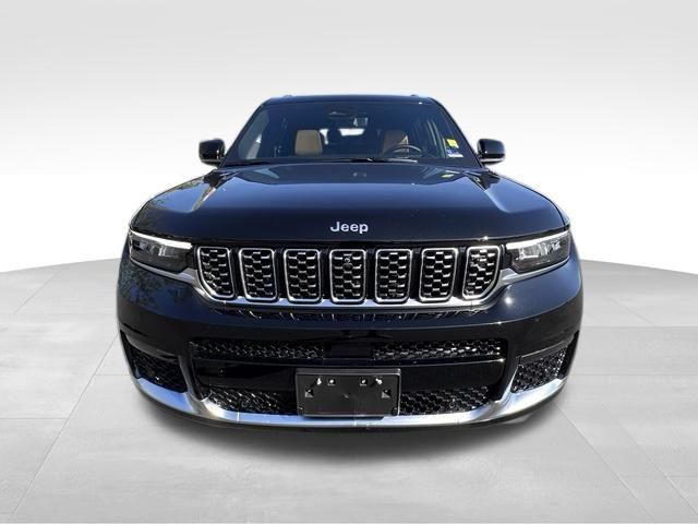 Used 2023 Jeep Grand Cherokee L Summit w/ Advanced Protech Group IV AWD/4WD image 14