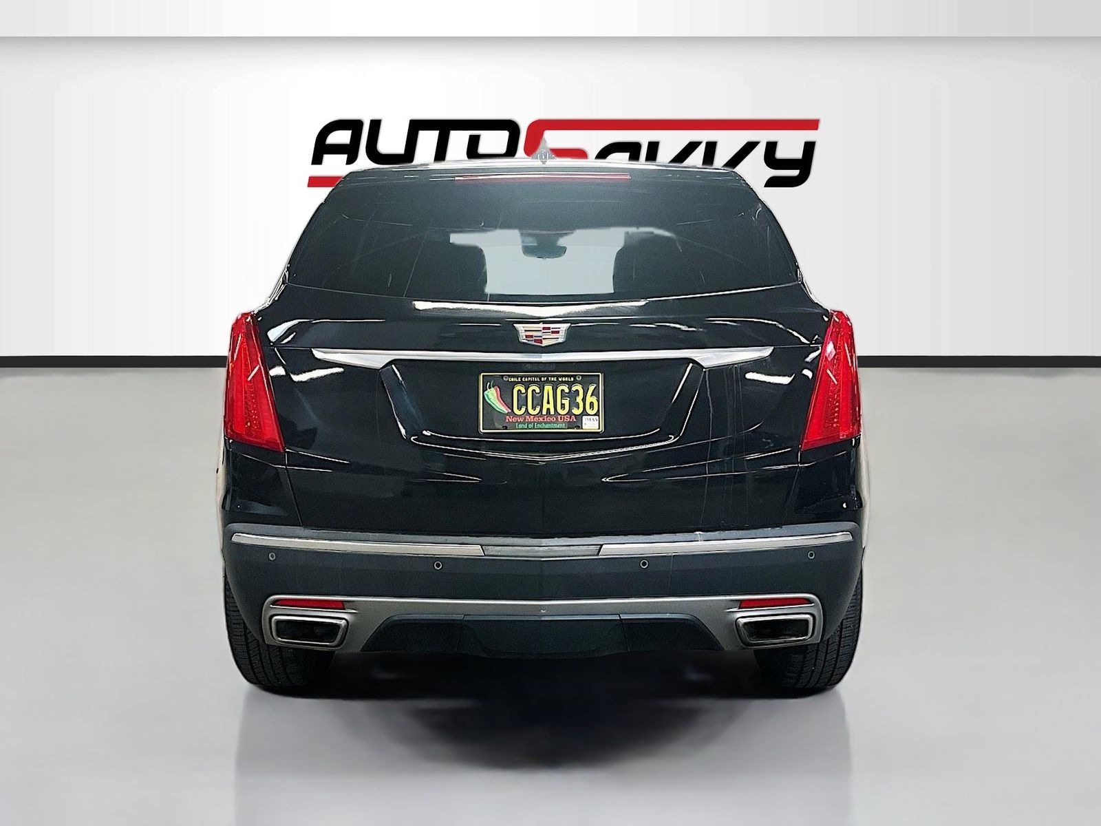 Used 2023 Cadillac XT5 Premium Luxury w/ Technology Package AWD/4WD image 6