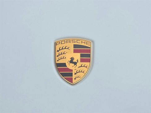Certified 2026 Porsche Macan GTS image 27
