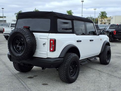 Used 2023 Ford Bronco Badlands image 7