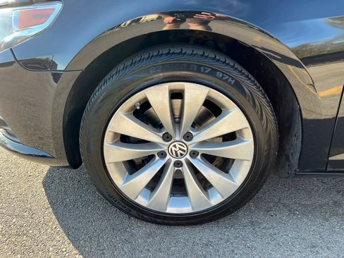 Used 2009 Volkswagen CC Sport FWD image 9