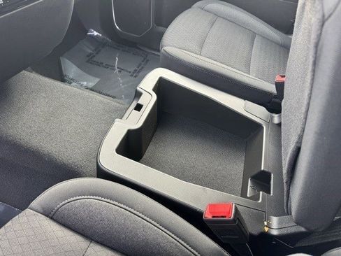 Used 2025 Chevrolet Silverado 1500 LT image 25