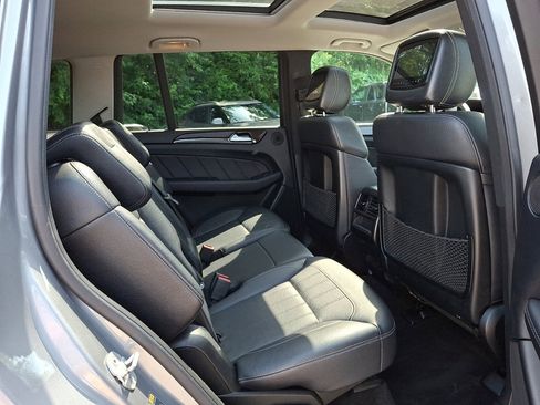 Used 2015 Mercedes-Benz GL 450 4MATIC image 14