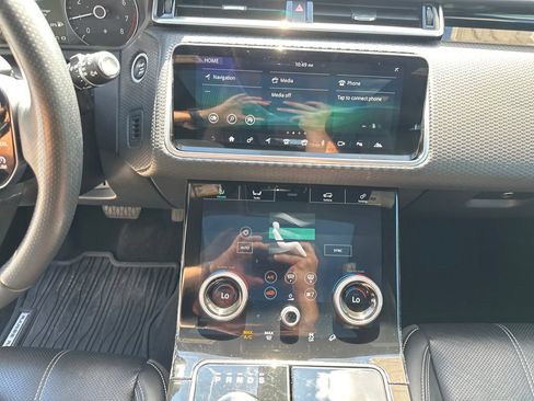 Used 2020 Land Rover Range Rover Velar S AWD/4WD image 23