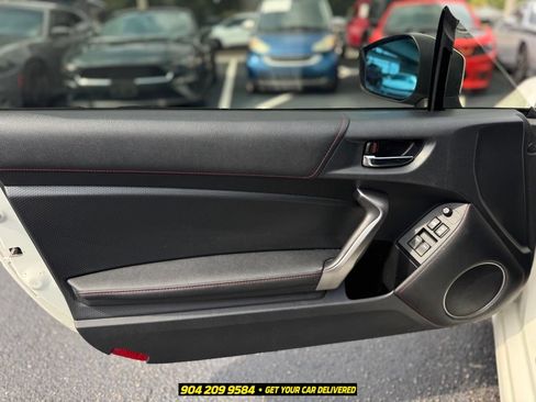 Used 2015 Scion FR-S RWD image 16