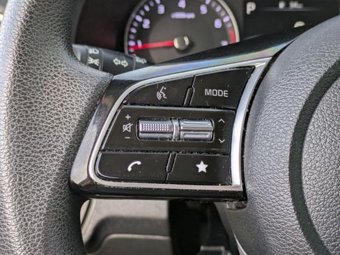 Used 2022 Kia Forte LXS image 21