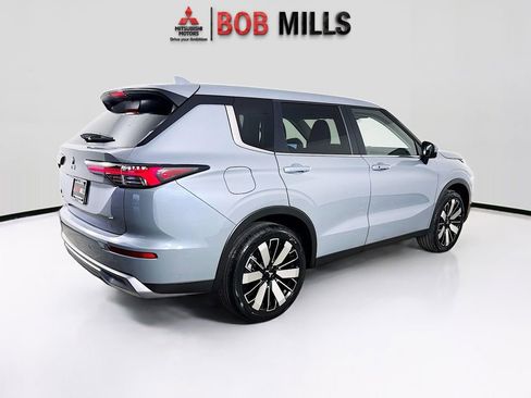 New 2026 Mitsubishi Outlander SE image 7