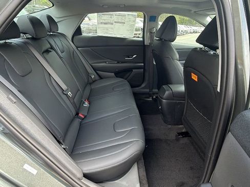 New 2026 Hyundai Elantra Limited image 17