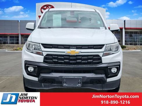Used 2022 Chevrolet Colorado LT w/ LT Convenience Package AWD/4WD image 2