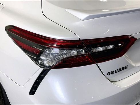 Used 2021 Toyota Camry XSE FWD image 41
