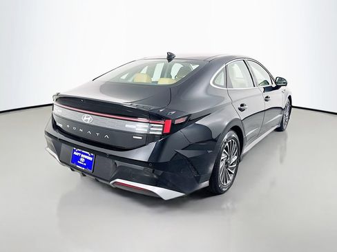 Certified 2025 Hyundai Sonata Limited FWD image 5
