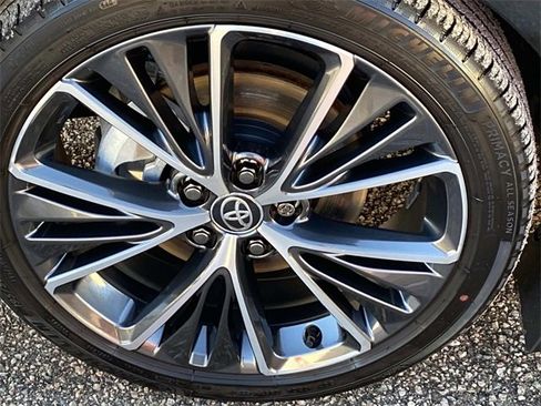 Used 2024 Toyota Prius Limited image 27