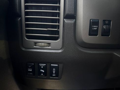 Used 2006 Nissan Titan SE image 35