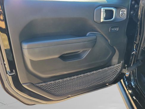 Used 2021 Jeep Wrangler Unlimited Rubicon w/ Xtreme Recon 35" Tire Package image 30