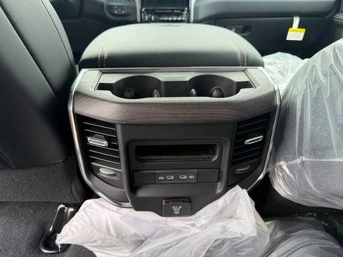 New 2026 RAM 2500 Laramie AWD/4WD image 27