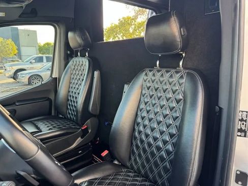 Used 2023 Mercedes-Benz Sprinter 3500 image 19
