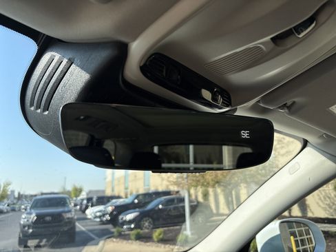 Used 2021 Volvo XC60 T5 Inscription w/ Advanced Package image 26