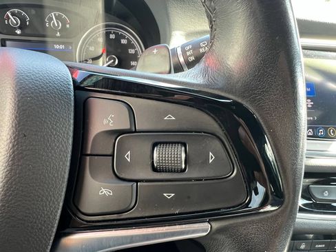 Used 2023 Buick Enclave Essence FWD image 32
