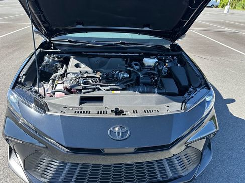 Used 2026 Toyota Camry SE FWD image 10