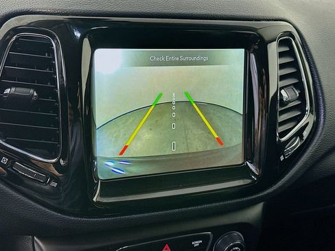 Used 2018 Jeep Compass Limited w/ Navigation Group AWD/4WD image 20