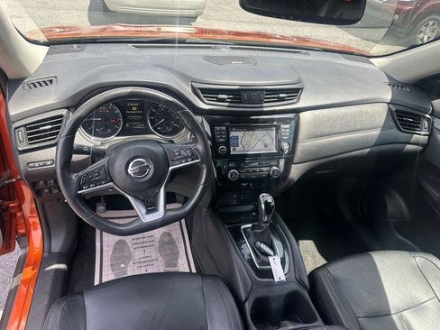 Used 2017 Nissan Rogue SL AWD/4WD image 16