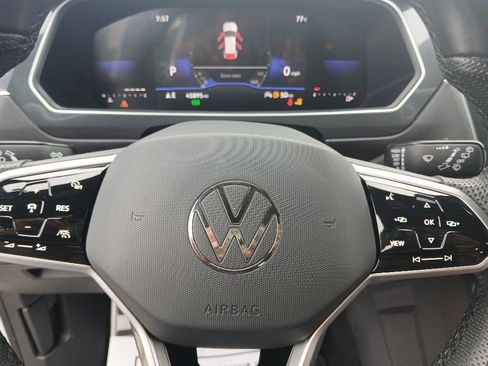 Used 2024 Volkswagen Tiguan SE R-Line FWD image 12