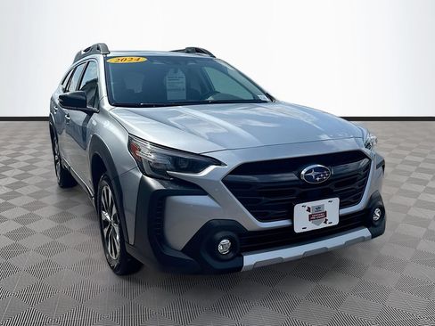 Certified 2024 Subaru Outback Limited AWD/4WD image 3