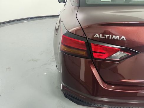 Used 2024 Nissan Altima 2.5 SV image 29