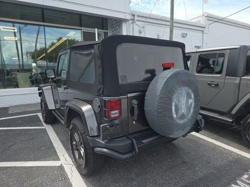 Used 2018 Jeep Wrangler Sport image 4