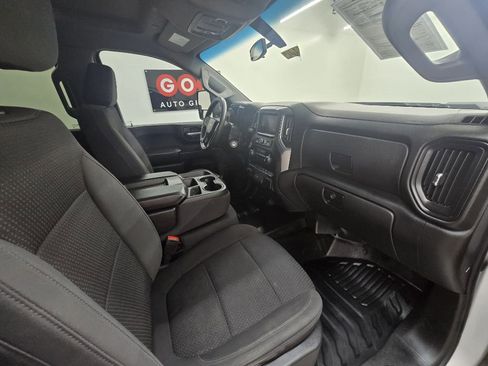 Used 2022 Chevrolet Silverado 2500 W/T w/ Gooseneck/5TH Wheel Package image 23