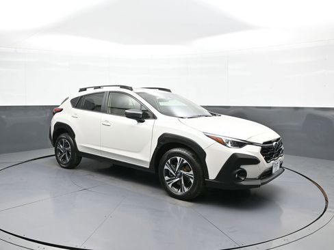 Used 2024 Subaru Crosstrek 2.0i Premium AWD/4WD image 4