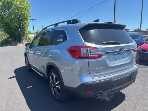 Used 2024 Subaru Ascent Limited w/ Technology Package AWD/4WD image 7